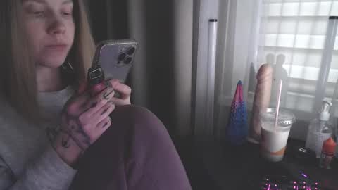 I have new photos come and see with love Molly online show from January 27, 9:44 am