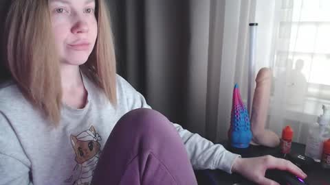 I have new photos come and see with love Molly online show from January 31, 8:54 am