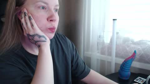 I have new photos come and see with love Molly online show from February 15, 8:46 am
