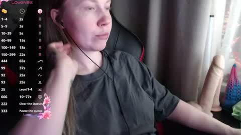Snapshot of molly_royse chatting on July 8, 4:50 am I have new photos come and see with love Molly online show from July 8, 4:50 am