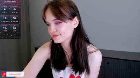 Molly Sulivan online show from September 25, 5:16 pm