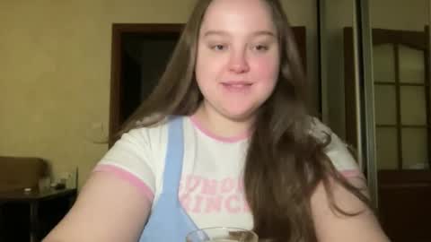 Snapshot of mollyas chatting on October 3, 4:04 pm Alice online show from October 3, 4:04 pm