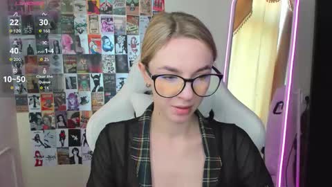 Molly online show from September 19, 1:18 am