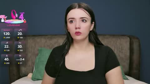 Snapshot of mollygreens chatting on October 27, 8:29 am Molly online show from October 27, 8:29 am