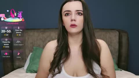 Snapshot of mollygreens chatting on October 30, 1:45 pm Molly online show from October 30, 1:45 pm