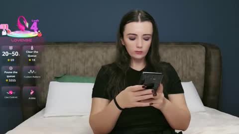 Snapshot of mollygreens chatting on November 18, 9:19 pm Molly online show from November 18, 9:19 pm