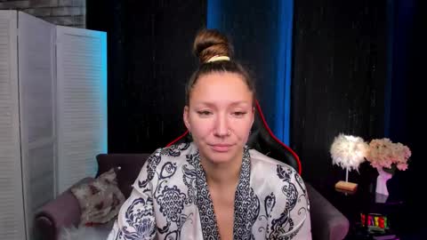 hi im Molly heregreat boobs big heart  warm pussy  online show from November 11, 1:27 am
