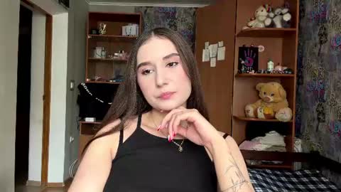 Snapshot of mollyqueen18 chatting on July 8, 8:41 am Molly online show from July 8, 8:41 am