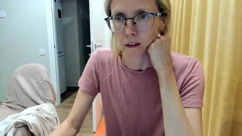 AngelMomm online show from September 26, 5:06 pm
