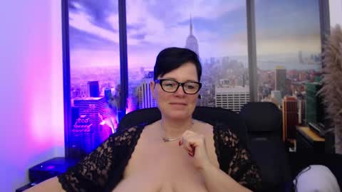 MollySun Nina Randmann online show from February 18, 7:09 pm