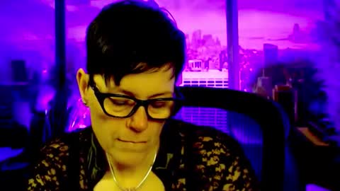 Snapshot of mollysun chatting on April 23, 4:42 pm MollySun Nina Randmann online show from April 23, 4:42 pm