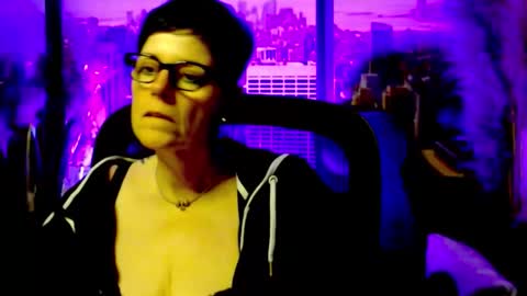 Snapshot of mollysun chatting on May 13, 6:05 pm MollySun Nina Randmann online show from May 13, 6:05 pm