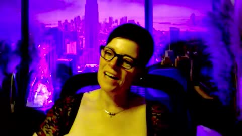 Snapshot of mollysun chatting on May 28, 5:10 pm MollySun Nina Randmann online show from May 28, 5:10 pm