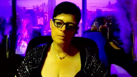 Snapshot of mollysun chatting on May 31, 6:09 pm MollySun Nina Randmann online show from May 31, 6:09 pm