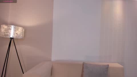 Molly Sunders online show from October 11, 12:26 pm