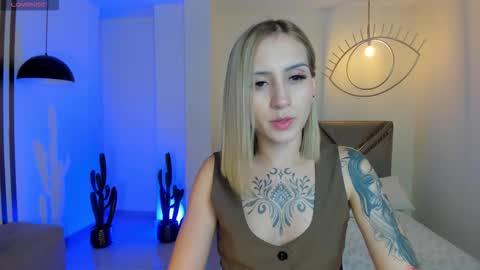 Molly Sunders online show from February 3, 4:54 am