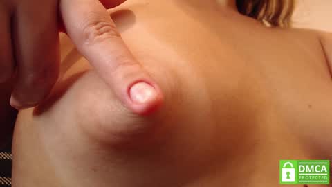 Snapshot of mollywayne chatting on December 9, 8:23 pm Molly Join my social networks online show from December 9, 8:23 pm