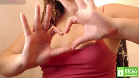 Snapshot of mollywayne chatting on January 6, 4:44 pm Molly Join my social networks online show from January 6, 4:44 pm