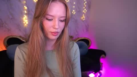 mollyymayy online show from February 4, 3:51 pm