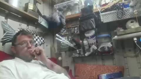 Molotovfoxtail online show from January 8, 1:52 am