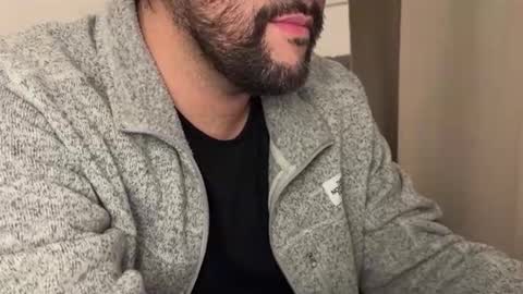 molten_escargot online show from November 23, 4:01 am