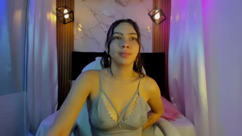 Snapshot of moly_killerr chatting on May 5, 3:09 pm 20 online show from May 5, 3:09 pm