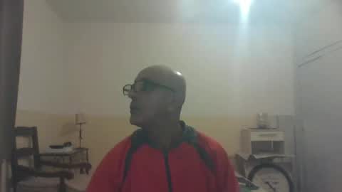 Snapshot of moment71200 chatting on January 1, 3:24 pm moment71200 online show from January 1, 3:24 pm