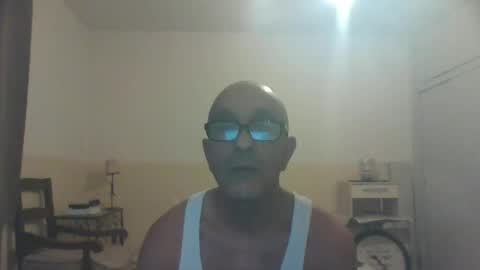 Snapshot of moment71200 chatting on January 1, 6:27 pm moment71200 online show from January 1, 6:27 pm