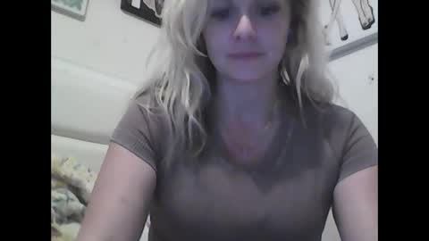 Snapshot of mommabearanpoppabear850 chatting on September 28, 5:57 am mommabearanpoppabear850 online show from September 28, 5:57 am