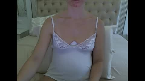 Amy online show from December 18, 1:02 pm