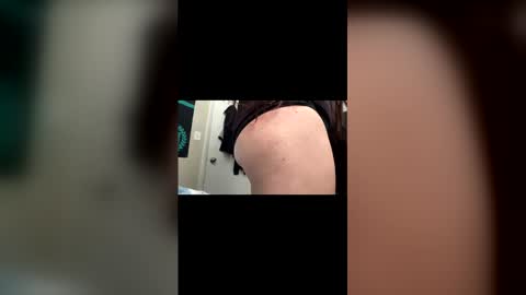 Snapshot of mommy_infinityxx chatting on February 16, 6:04 pm mommy_infinityxx online show from February 16, 6:04 pm