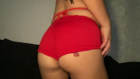 Snapshot of mommygoddess03 chatting on November 25, 2:00 am mommygoddess03 online show from November 25, 2:00 am