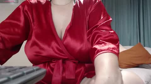 Daphne  online show from November 10, 12:20 am