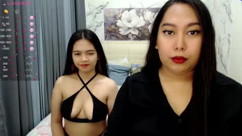 Snapshot of mommyknowsbest69 chatting on September 23, 4:26 am Hot Mommy Nathalie online show from September 23, 4:26 am