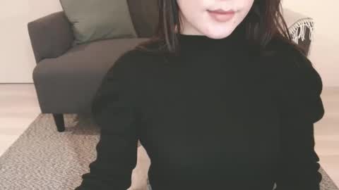 Momo online show from December 23, 3:50 am