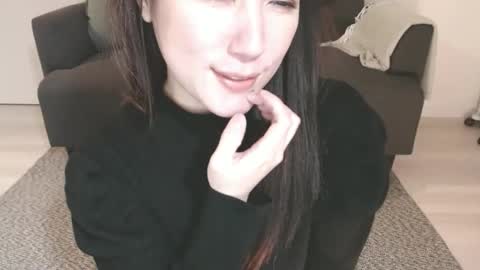 Momo online show from March 10, 5:43 am