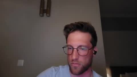 moms_little_monster online show from April 9, 9:09 pm