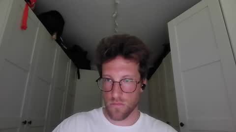 moms_little_monster online show from June 1, 8:05 am