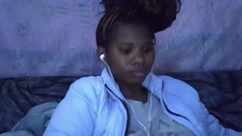 momsdoll online show from January 10, 6:15 am