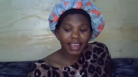 momsdoll online show from May 11, 5:24 am