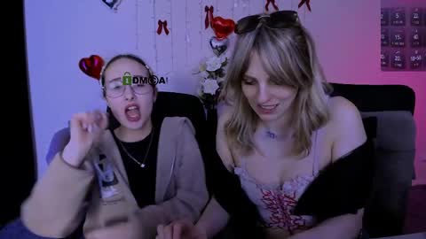 Mona  online show from March 29, 7:47 pm