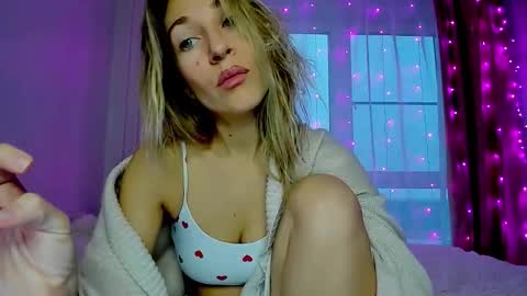 Mona online show from December 19, 5:58 am