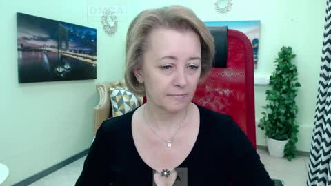 Mona online show from April 9, 11:04 am