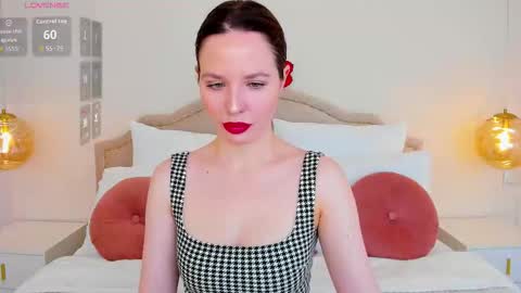 Mona online show from February 26, 1:32 pm