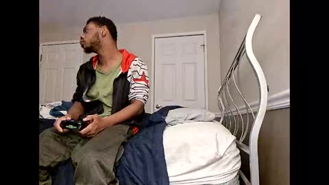 moneyboysaveg548 online show from February 24, 7:06 am