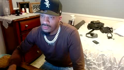 Snapshot of moneymanboy chatting on September 22, 9:00 am 11nchmonster online show from September 22, 9:00 am