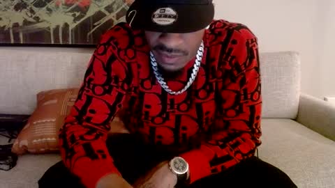 Snapshot of moneymanboy chatting on September 25, 4:49 am 11nchmonster online show from September 25, 4:49 am