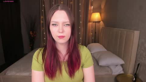 Snapshot of monica__queen chatting on May 5, 5:37 am Monica online show from May 5, 5:37 am