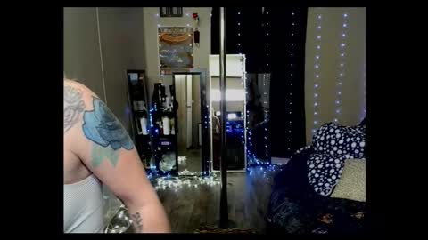 Monica online show from January 12, 7:19 pm