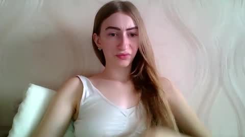 Snapshot of monica_tamayo chatting on July 3, 11:27 am Monica online show from July 3, 11:27 am